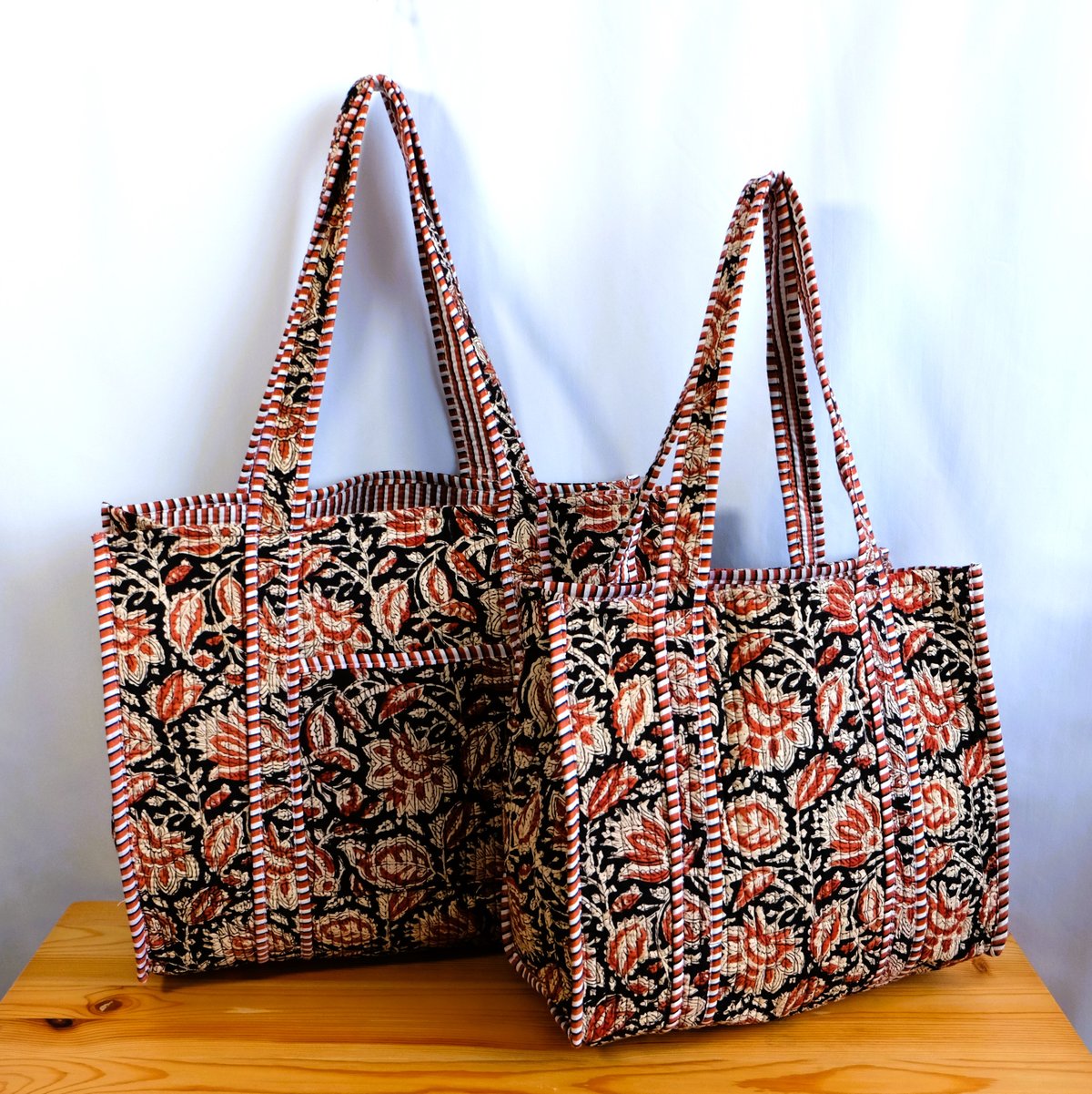 SZblockprints インド綿 ブロックプリント 旅 ビッグトート ヨガ トートバッグ インド綿 ブロックプリント ブラック | インド雑貨のお店