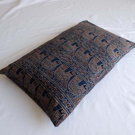 枕カバー　約43×63cm　インド綿　ブロックプリント　アジュラック　インディゴ×鳥