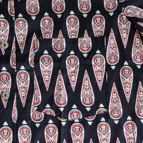 ショートスリーブシャツ　ブロックプリント　Medium/Large　ブラック×糸杉