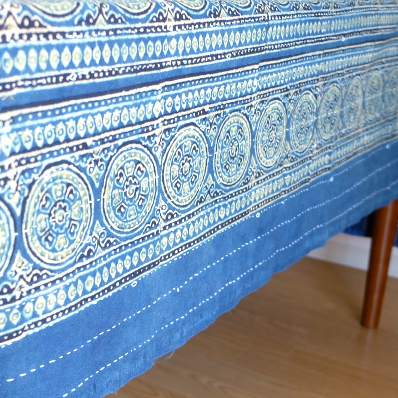 未使用※インド ブロックプリント 中綿入りキルト アースフラワー　マルチラグ 未使用※インド ブロックプリント 中綿入りキルト アースフラワー