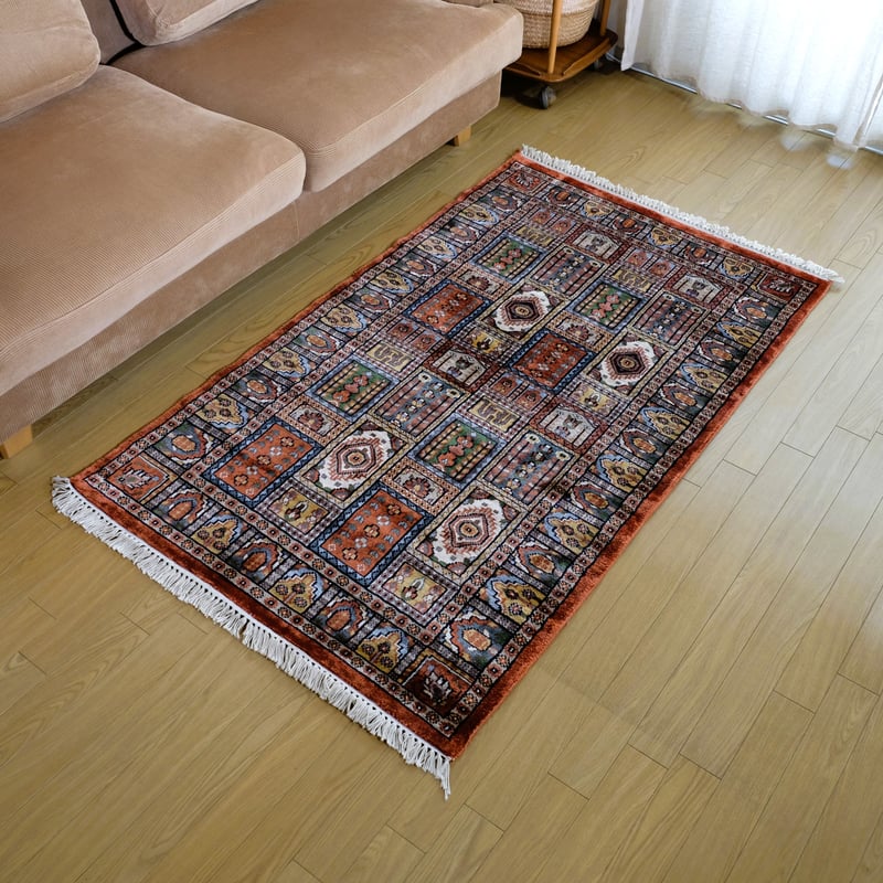 インド 手織り絨毯 シルク ＜約92 x 157 ㎝＞ 赤・ガーデン | インド