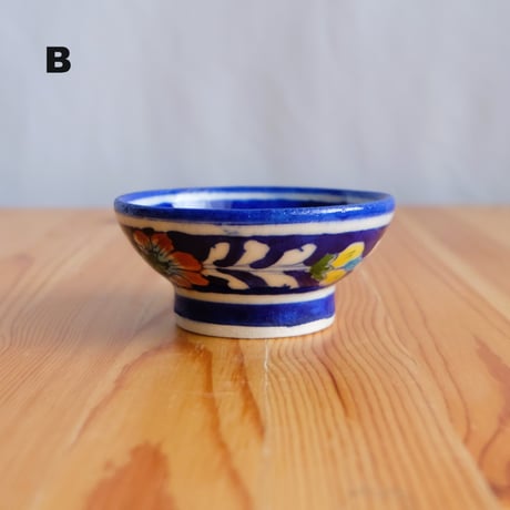 陶器小物入れ　インド　ブルーポタリー　小サイズ　花柄