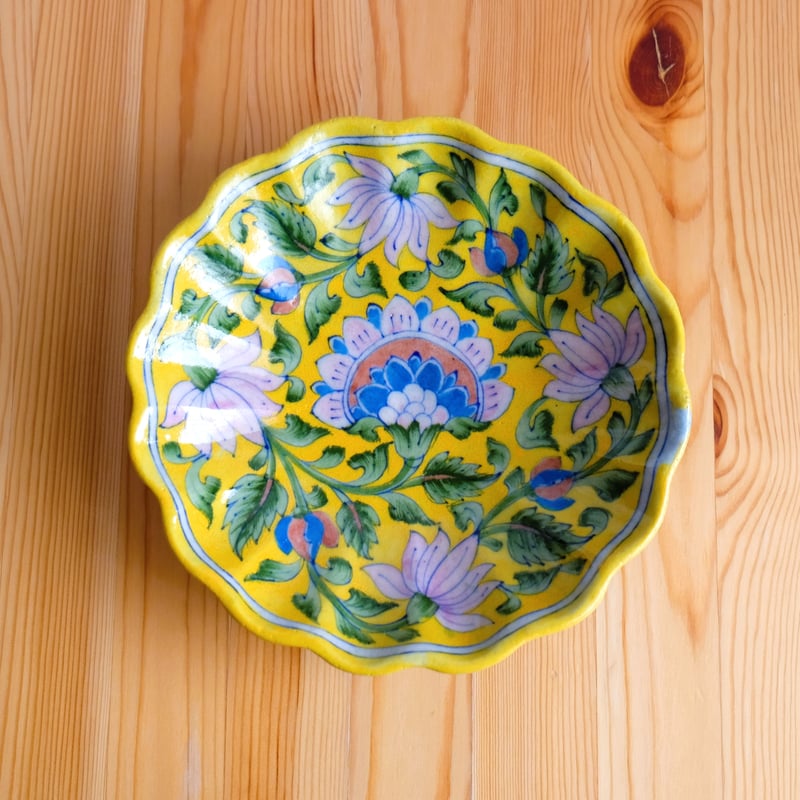 品質が 陶器飾り皿 インド | 黄色地に花柄 波形 ブルーポタリー インド 工芸品