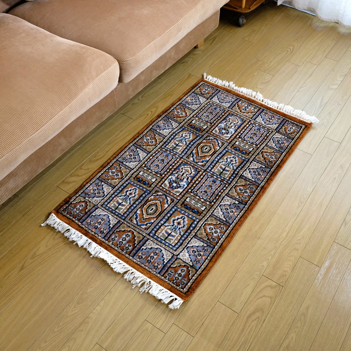インド 手織り絨毯 ウール <約60 x 101 ㎝> ブラウン インド 手織り絨毯 ウール <約60 x 101 ㎝> ブラウン