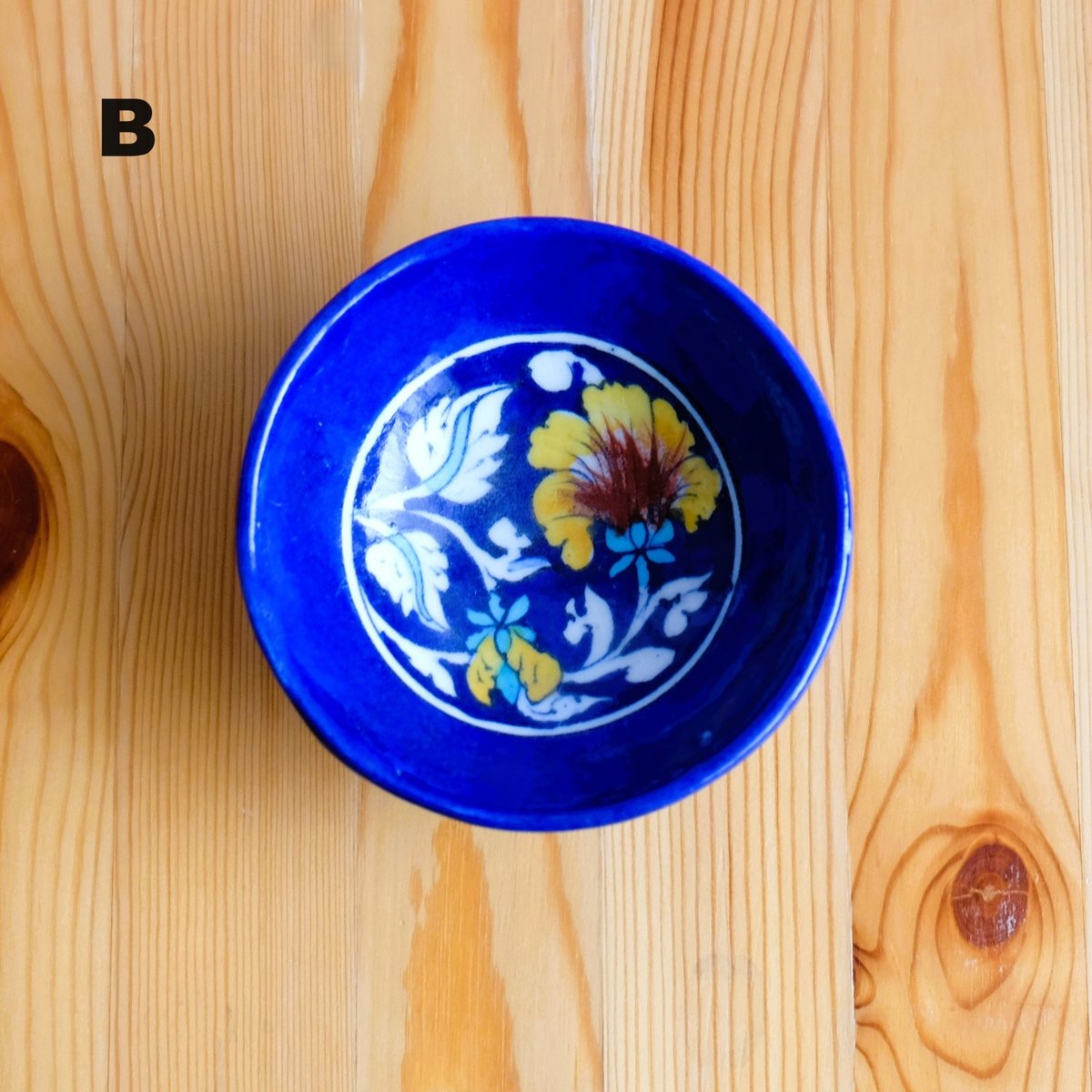 陶器小物入れ インド ブルーポタリー 小サイズ 小花柄 | インド雑貨の