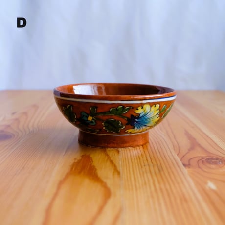 陶器小物入れ　インド　ブルーポタリー　中サイズ　小花柄