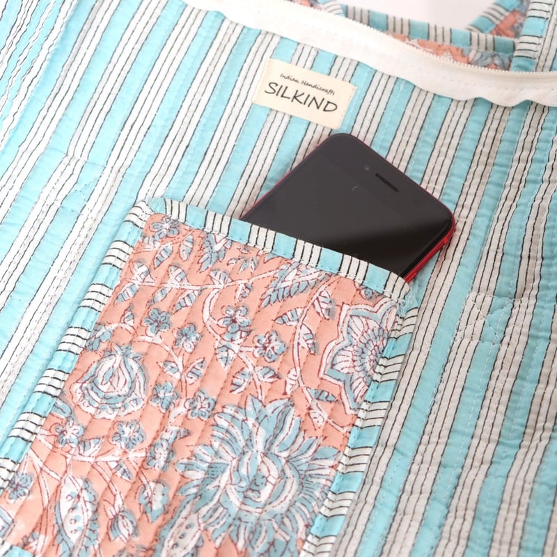 未使用※大判　インド ブロックプリント 中綿入りキルト ソフトオレンジ　カバー 未使用※大判 インド ブロックプリント 中綿入りキルト オレンジ