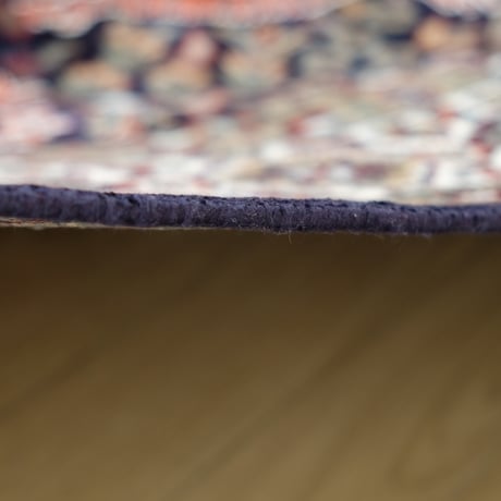 インド　手織り絨毯　シルク　＜約148 x 219 ㎝＞　狩猟文様
