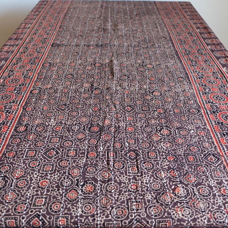 マルチクロス　刺し子　約145×235cm　インド綿　ブロックプリント　アジュラック　ブラウン×紋章