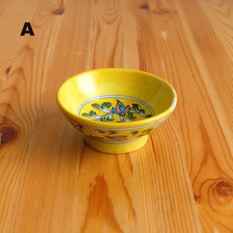 陶器小物入れ　インド　ブルーポタリー　小サイズ　小花柄