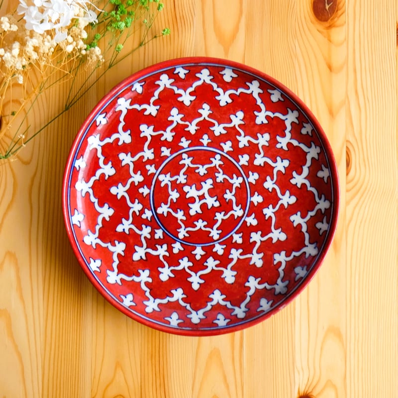 陶器飾り皿 インド ブルーポタリー 大サイズ 赤地に放射状の花弁