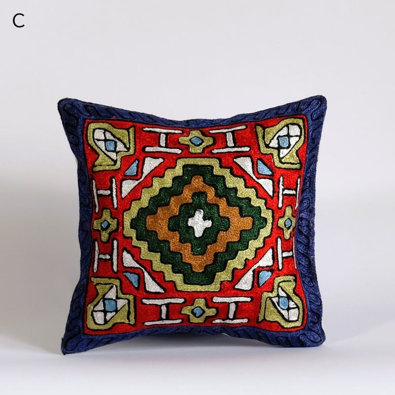 シルクの入ったトルコ製クッションカバー クッションカバー 約30x30cm 刺繍 シルク インド カシミール 7