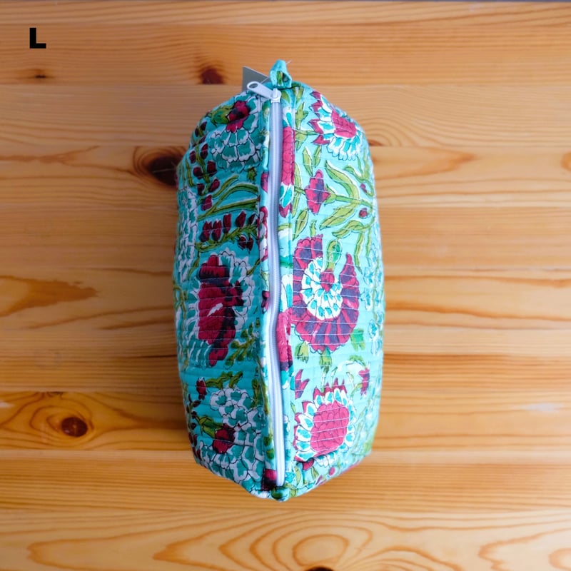 未使用※インド ブロックプリント 中綿入りベビーキルト チューリップ