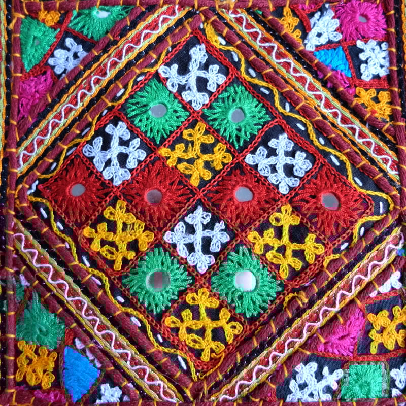 サコッシュ インド綿 ミラー刺繍 | インド雑貨のお店 ｜ SILKIND