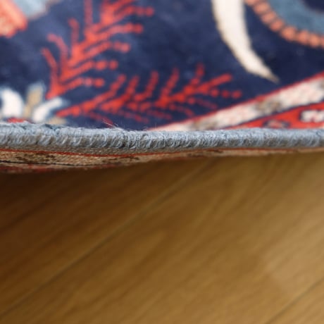 インド　手織り絨毯　シルク　＜約60 x 103 ㎝＞　象