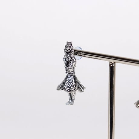 インドの踊り子ピアス　イヤリング　シルバー　アクセサリー　8種類