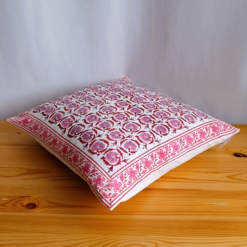 未使用※大判　インド ブロックプリント 中綿入りキルト ディープレッド　カバー 未使用※大判 インド ブロックプリント 中綿入りキルト ディープレッド