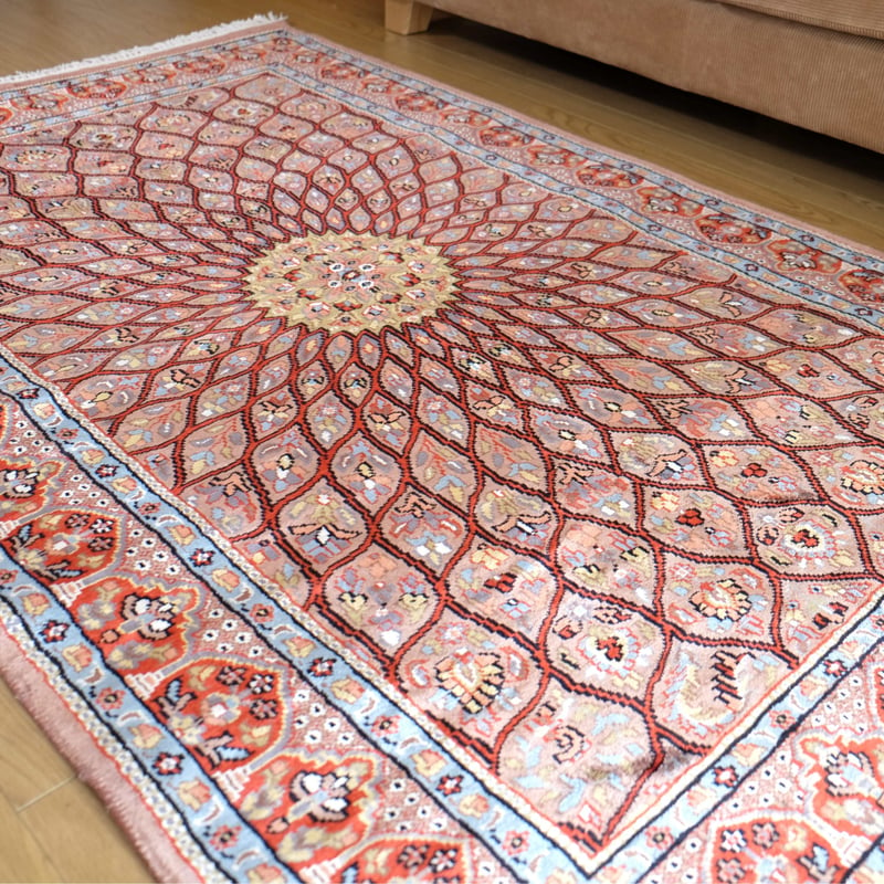 インド 手織り絨毯 シルク ＜約123 x 190 ㎝＞ 天井文様 | インド雑貨 ...