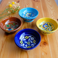陶器小物入れ　インド　ブルーポタリー　中サイズ　小花柄
