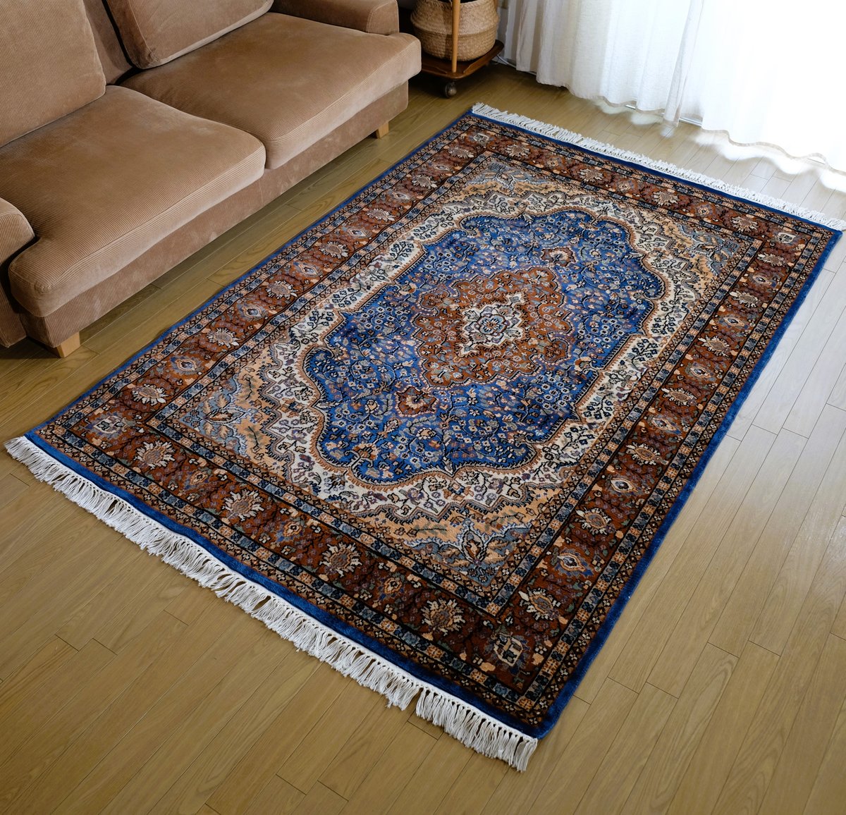 インド 手織り絨毯 ウール ＜約151 x 221 ㎝＞ 青・メダリオン