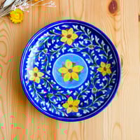 陶器飾り皿 インド ブルーポタリー 波形 青地に青い花柄 | インド雑貨