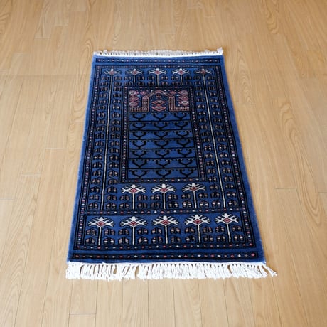 インド　手織り絨毯　ウール　＜約60 x 99 ㎝＞　青・トライバル