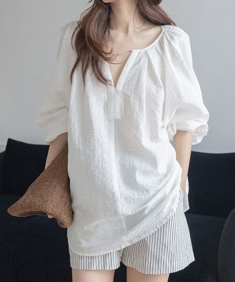 accent v-neck lantern sleeve blouse　　IR1419