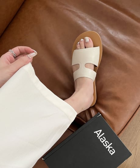 【完売】flat soft sandals　　IR1359