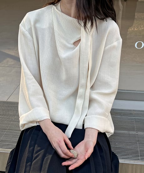 collarless ribbon design blouse /2color　IR1573