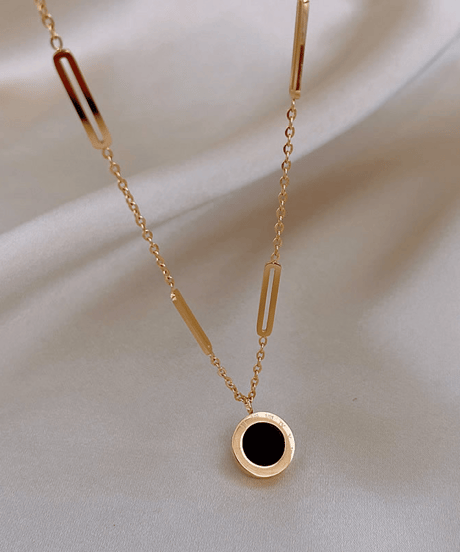 reversible roman numeral necklace　IR1560