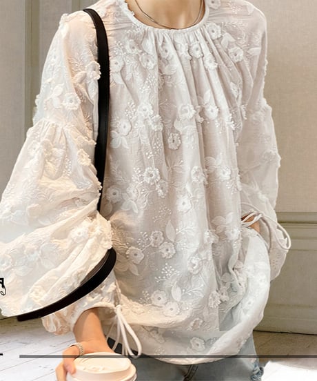 floral embroidery lantern sleeve blouse　　IR1578