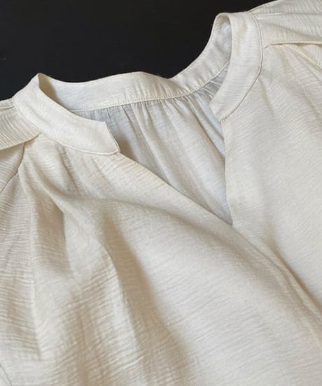v-neck skipper blouse　　IR1487