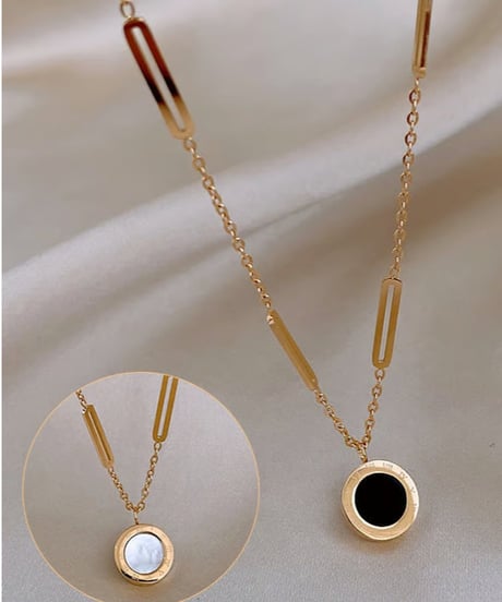 reversible roman numeral necklace　IR1560