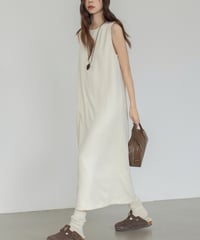 suede sleeveless one-piece /2color　IR1586