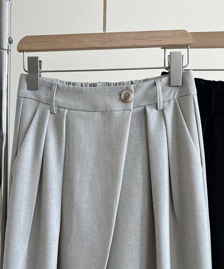 overlap tuck wide pants /2color　　IR1594