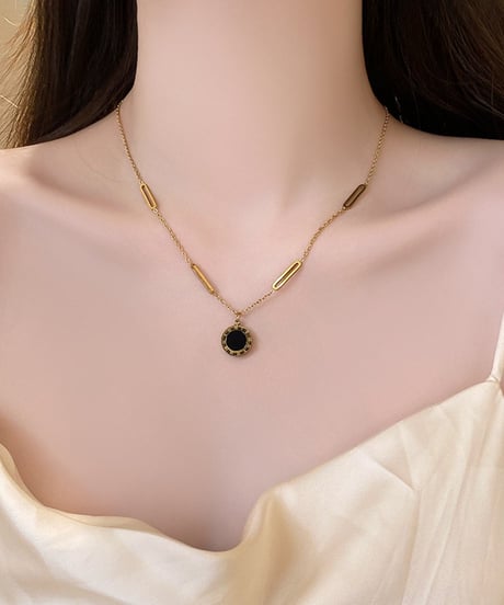 reversible roman numeral necklace　IR1560