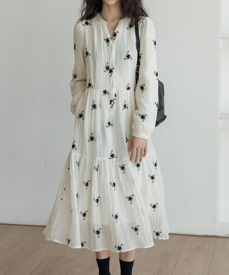 floral embroidery one piece　　IR1622