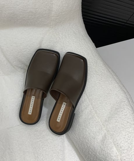square toe flat sabot sandals　　IR1368