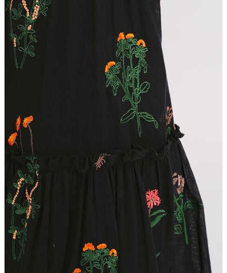 flower embroidery one piece　　IR1453