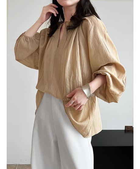 Tuck design volume sleeve blouse /2color　　IR1631
