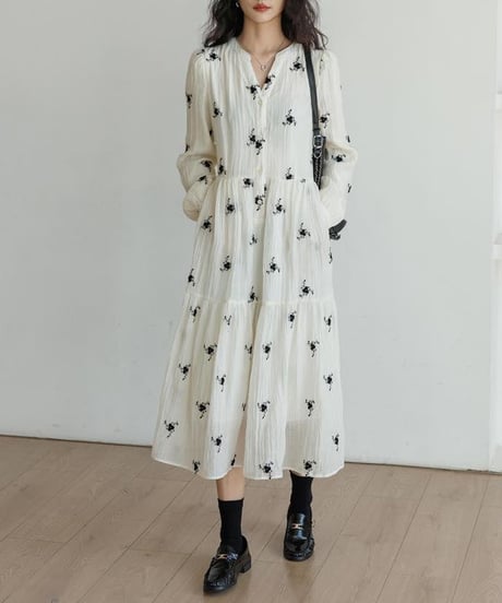floral embroidery one piece　　IR1622