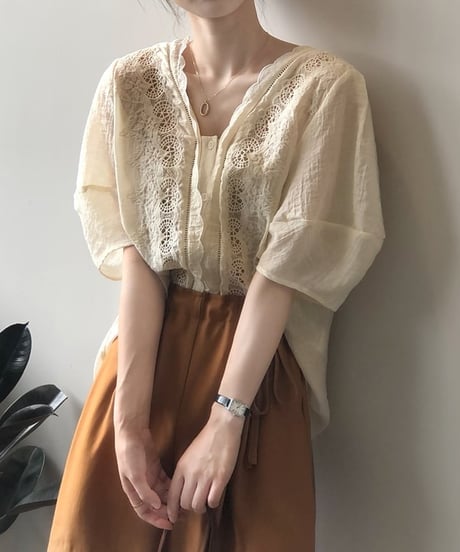 puff sleeve lace blouse　　IR1450
