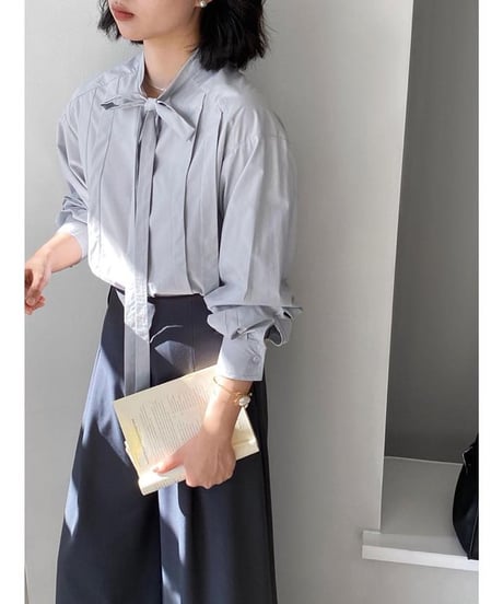pleated design bow tie blouse　/2color　IR1618