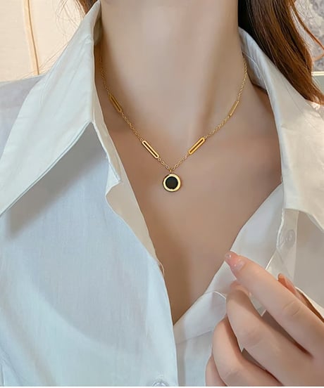 reversible roman numeral necklace　IR1560