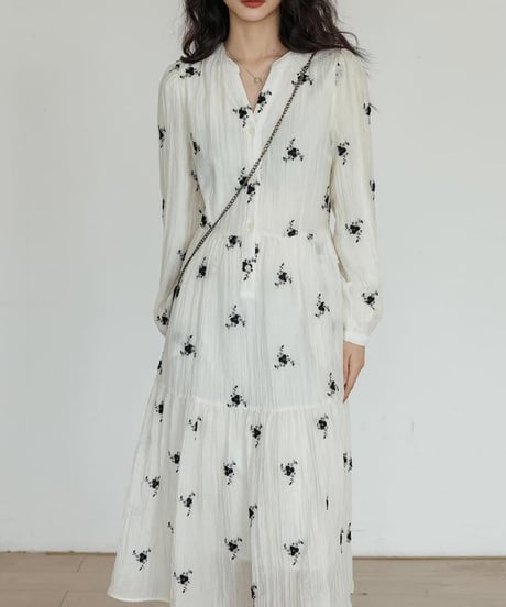 floral embroidery one piece　　IR1622