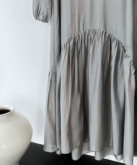 v-neck hem flare onepiece /2color　　IR1591