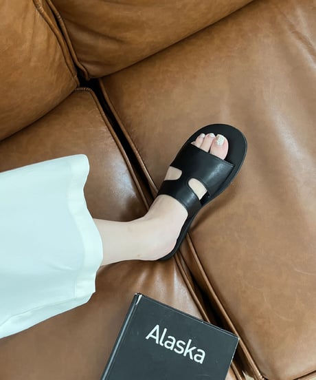 【完売】flat soft sandals　　IR1359