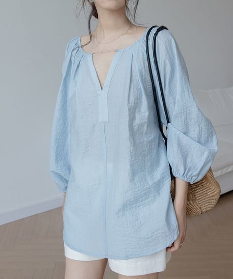 accent v-neck lantern sleeve blouse　　IR1419