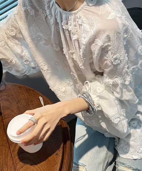 floral embroidery lantern sleeve blouse　　IR1578