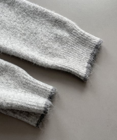 stitched design round neck sweater /2color　　IR1552
